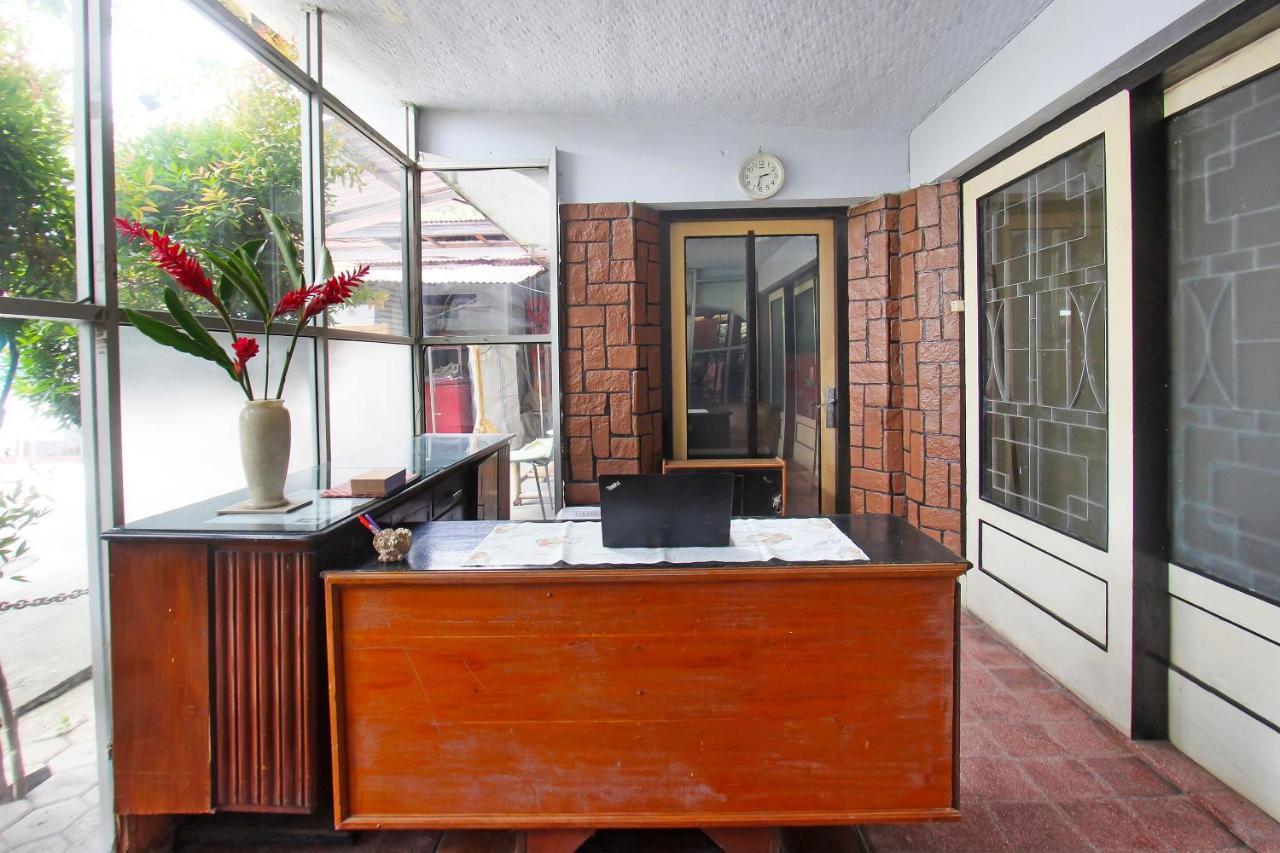 Oyo 91516 Wisata Hotel Mataram Buitenkant foto