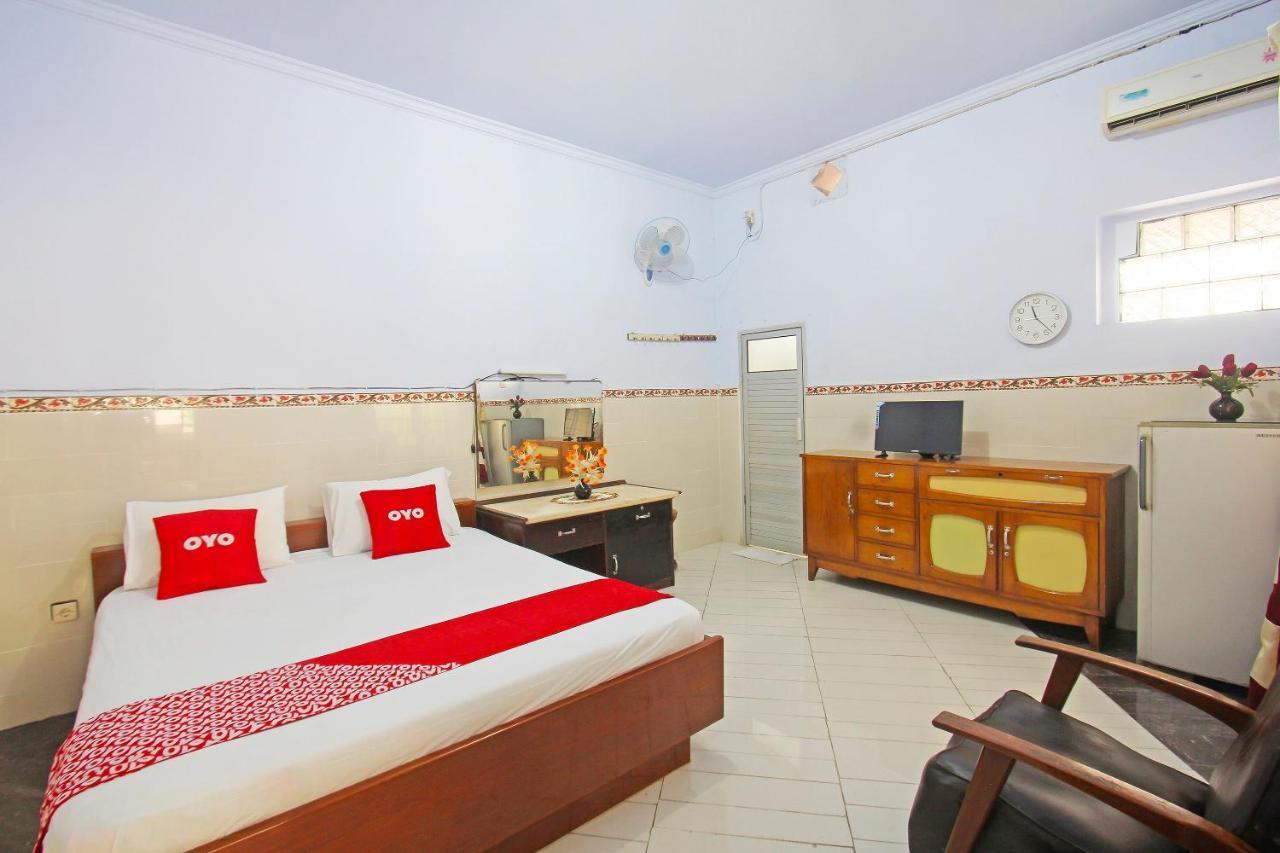 Oyo 91516 Wisata Hotel Mataram Buitenkant foto