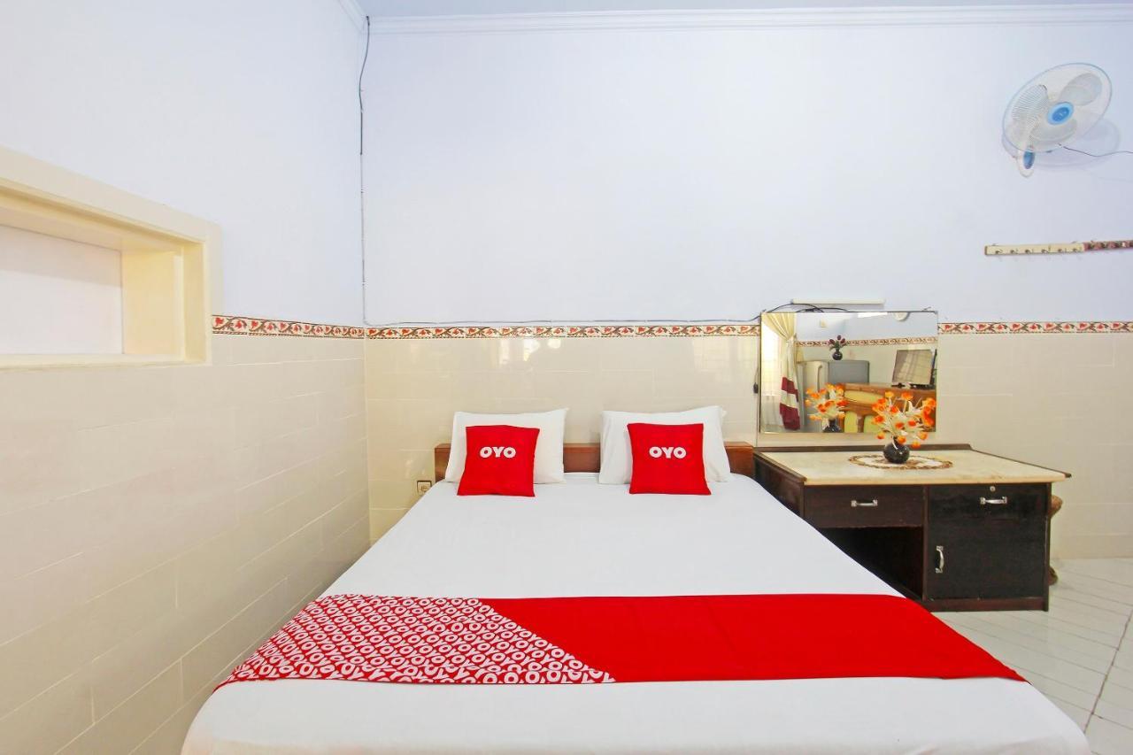 Oyo 91516 Wisata Hotel Mataram Buitenkant foto
